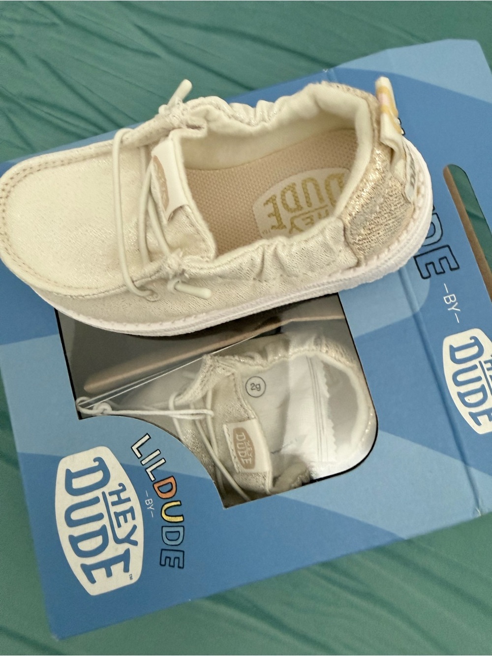 Hey Dude toddler kids White Canvas Slip-On Shoe NWT/ box size 4c